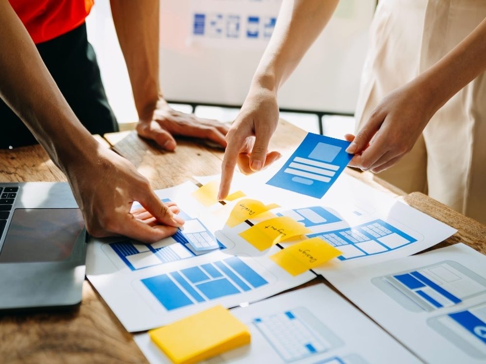 Custom PHP Laravel Back-Office Dashboard and Database Panel